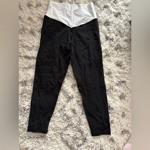 Aerie Black and White Leggings